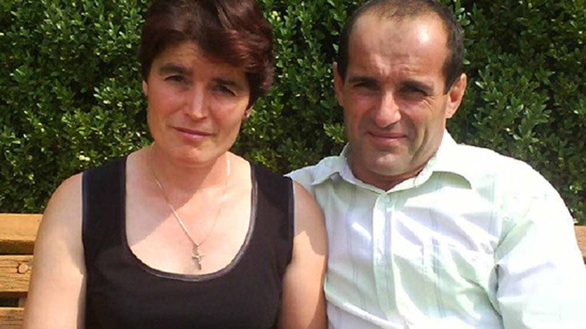 Femeia arsă de vie în Vaslui după ce s-ar fi stropit cu benzină ar fi fost incendiată de soț. Rudele spun că era bolnav de gelozie