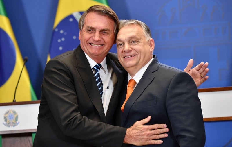 Ungaria l-a ascuns două nopți pe Jair Bolsonaro în ambasada ei din Brazilia. Prieten cu Viktor Orban, fostul lider e vizat de mai multe anchete penale