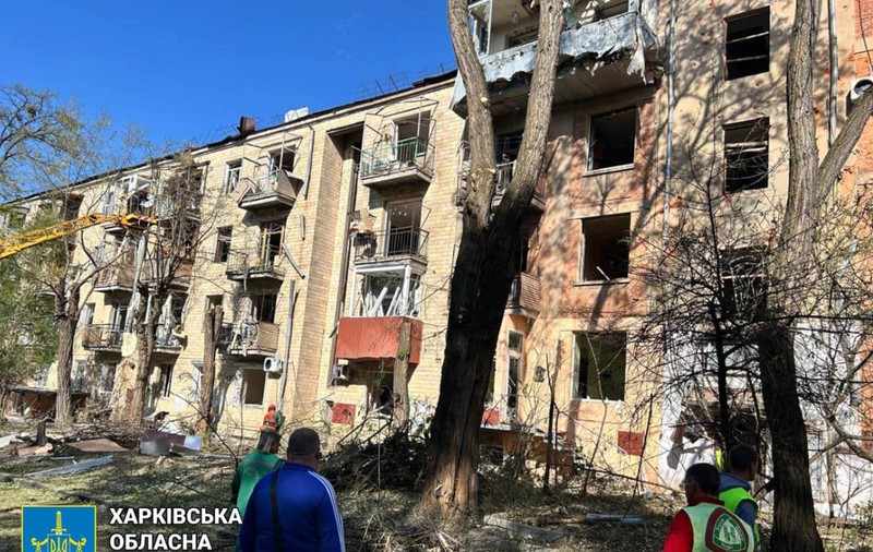 Război în Ucraina, ziua 802 | Centrul orașului Harkov, lovit de ruși cu bombe ghidate, în Duminica Paștelui