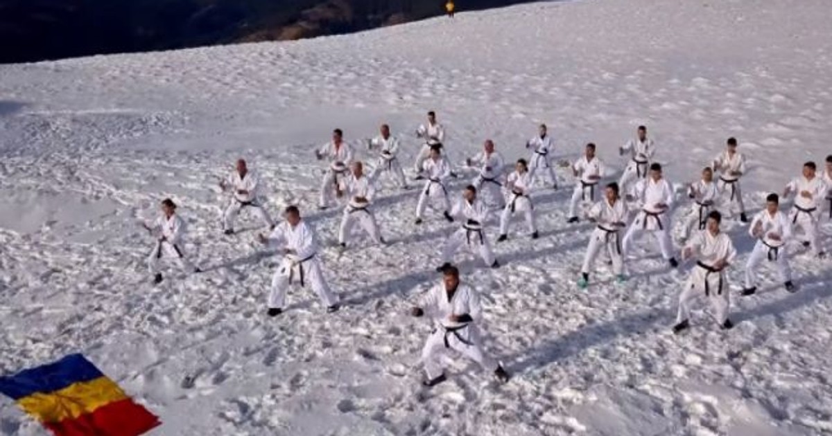 Cum se antrenează sportivii Federației Române de Karate Tradițional