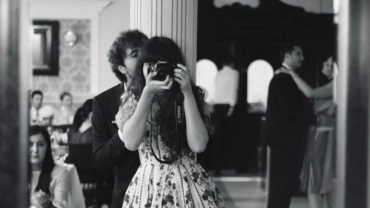 O tânără din Craiova a realizat fotografii pentru romanele lui Paulo Coelho. Felicia Simion este între cei mai apreciați tineri fotografi din lume
