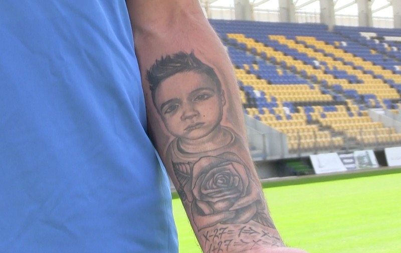 Sergiu Arnăutu, golgheterul Petrolului, și-a tatuat chipul copilului pe braț