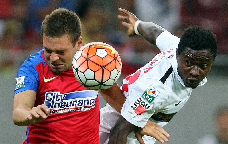 STEAUA - DINAMO 0-0. Derby bun, intens, dar nul! Meciul a început cu o reclamă la unguente contra reumatismului!