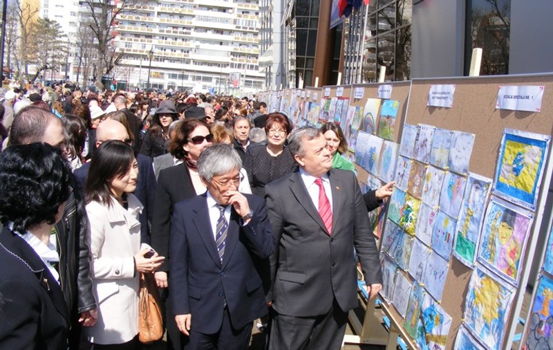 Ambasadorul Japoniei la Bucureşti: "La ora actuală sunt 30.000 de morţi şi 200.000 de oameni care şi-au piedut casele”