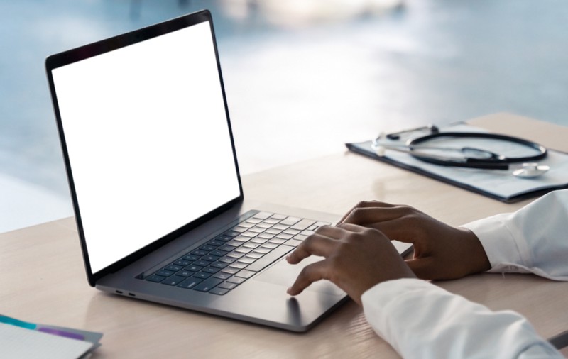 Medicii de familie din Cluj reclamă că Platforma Informatică a Asigurărilor Sociale de Sănătate nu funcționează de peste 24 de ore: „CNAS încă nu recunoaște public acest lucru”