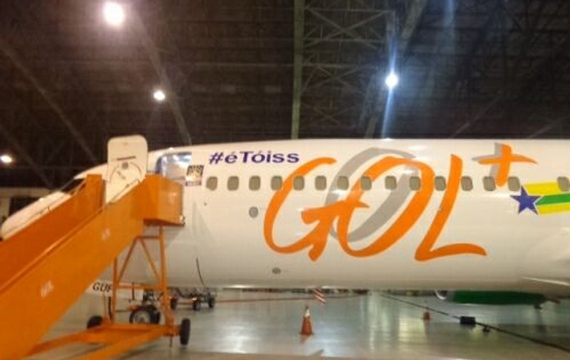 Mesaj de susținere pentru Neymar pe avionul naționalei auriverde