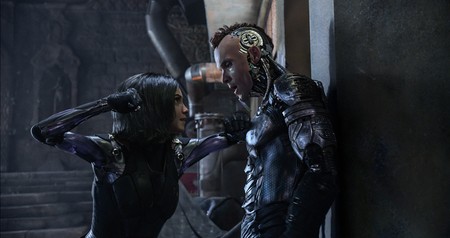 Alita înfruntă un cyborg jucat de Ed Skrein / Foto: 20th Century Fox