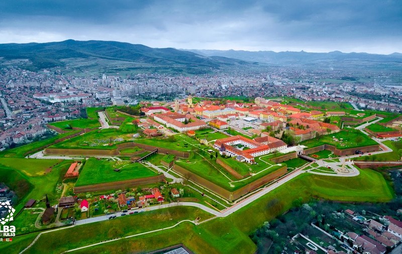 Cum a fost restaurată cea mai mare cetate din România. Alba Carolina, un proiect de 50 de milioane de euro cu fonduri UE