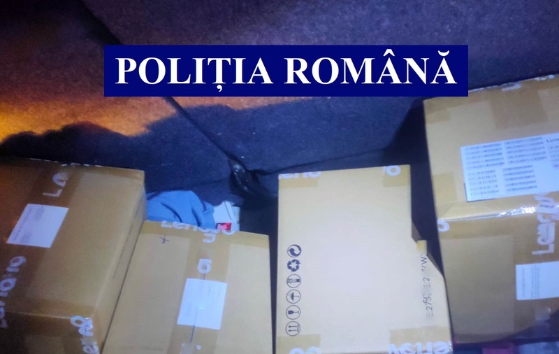 O primărie din Teleorman, lăsată fără tabletele pentru elevi. Hoții, prinși în flagrant de polițiști