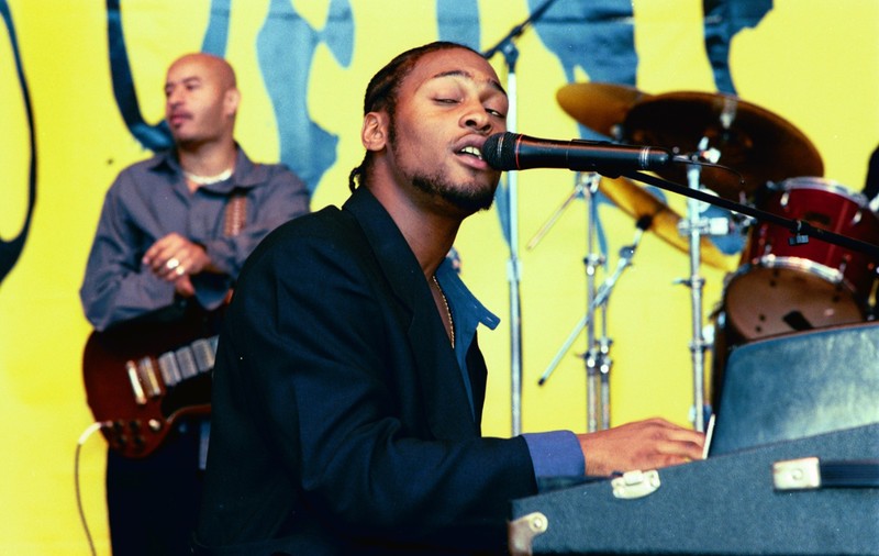 A murit D’Angelo, cântărețul de R&amp;B premiat cu Grammy, la 51 de ani