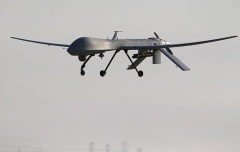 Locuitorii din Botoșani au primit sâmbătă după-amiază un mesaj RO-ALERT privind o posibilă incursiune de drone. Foto: Getty Images