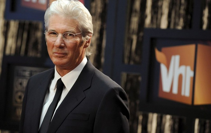 Richard Gere şi-a dislocat umărul 