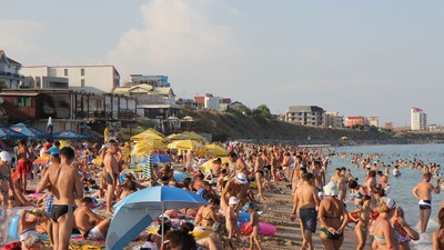 Ministrul Economiei îi îndeamnă pe români să-și petreacă vacanțele în țară: „Putem face acest efort, pentru că sunt nişte ani grei pentru turism”