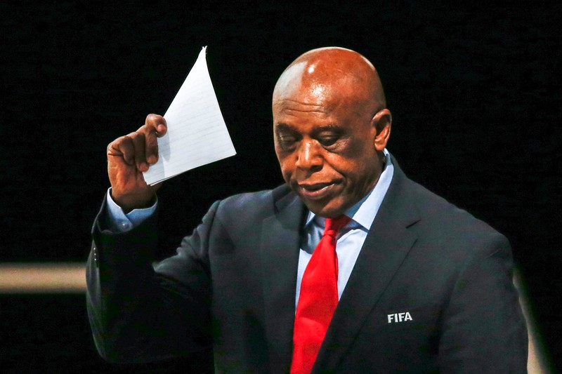 epa05181784 South Africa's Tokyo Sexwale, walks away after declaring his withdrawal from the candidacy for FIFA President, during the Extraordinary FIFA Congress 2016 held at the Hallenstadion in Zurich, Switzerland, 26 February 2016. The Extraordinary FIFA Congress is being held in order to vote on the proposals for amendments to the FIFA Statutes and choose the new FIFA President. EPA/PATRICK B. KRAEMER