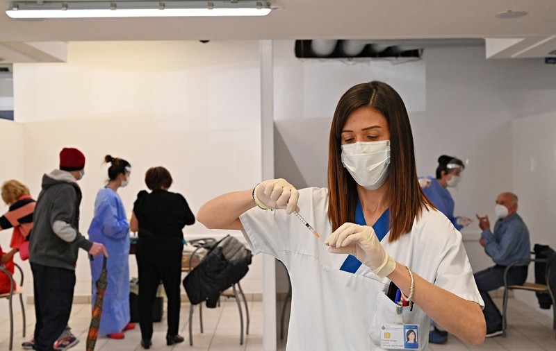 România a depășit două milioane de persoane vaccinate anti-COVID cu ambele doze
