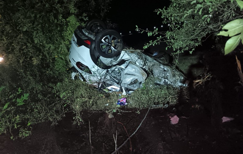 Doi morți într-un accident între un BMW și un Duster, la Orlești, în Vâlcea | VIDEO
