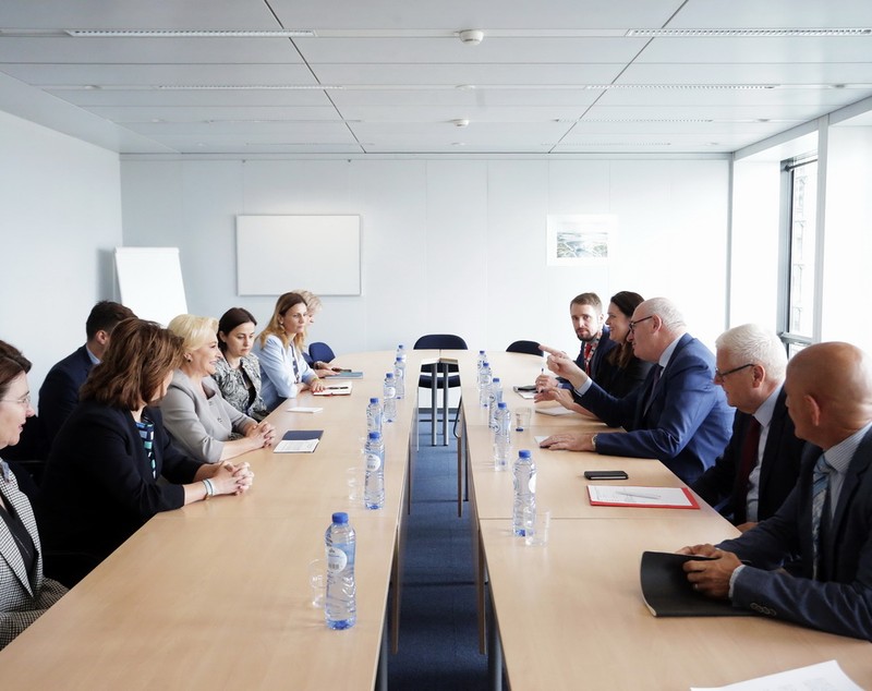 UPDATE. Premierul Viorica Dăncilă, vizită la Bruxelles; Discuții cu Juncker și Timmermans, pe modificările legislației penale (FOTO / VIDEO)