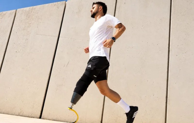 Campania Adidas cu soldatul israelian Shalev Biton, care și-a pierdut un picior în războiul din Gaza, criticată dur: „Palestinienii cu dizabilități unde sunt? Ei nu pot cumpărat un singur panfof?”