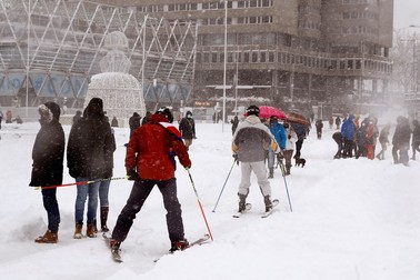 Piața Colon din Madrid s-a umplut de schiori | Foto: EPA