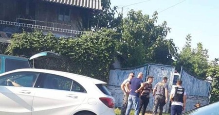 Gospodăria mecanicului din Caracal, percheziționată de polițiști / sursă foto: Gazeta Nouă