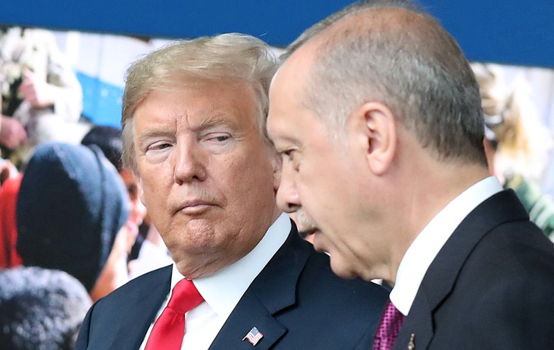 După anunțul retragerii armatei din nord-estul Siriei, Trump amenință că va ”distruge” economia Turciei, dacă va depăși limitele stabilite ”în marea și neegalata lui înțelepciune”