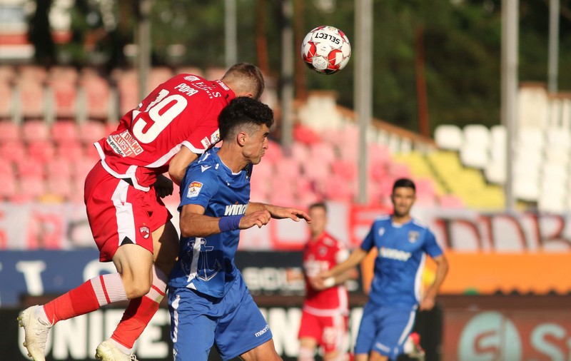 Dinamo a câștigat primul meci din play-out, după ce portarul “câinilor” a apărat două penalty-uri
