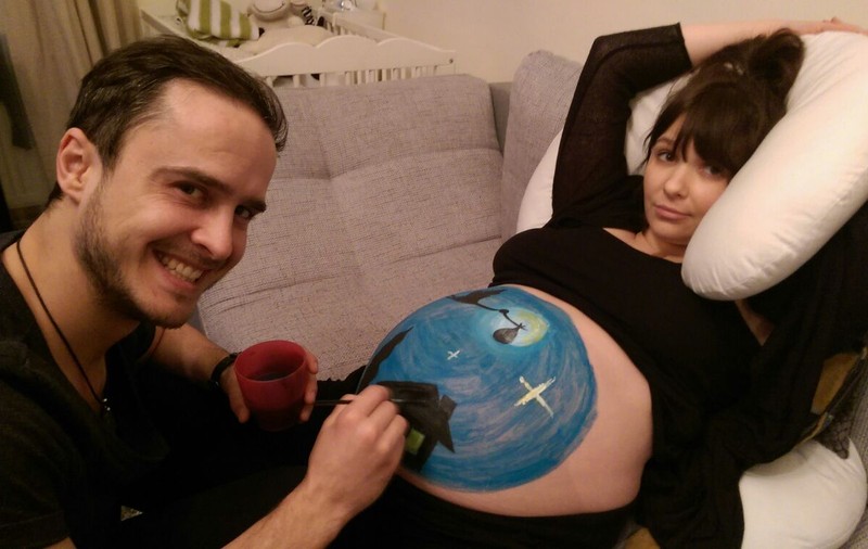Șerban Copoț, desen emoționant pe burtica soției, cu două zile înainte de naștere | FOTO