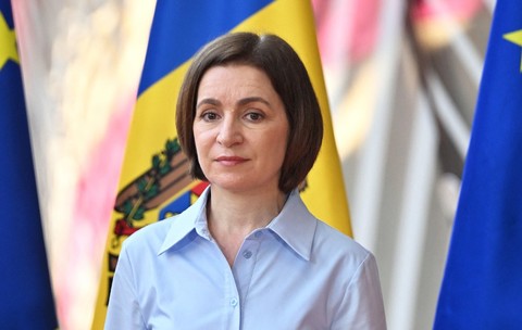 Opoziţia parlamentară de la Chişinău a anunţat iniţierea unei proceduri de suspendare din funcţie a preşedintelui Republicii Moldova, Maia Sandu, acuzând-o de încălcări grave ale Constituţiei şi de uzurparea puterii în stat.