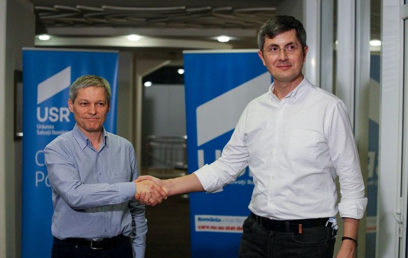 S-a decis Alianţa 2020 USR+PLUS. Cele două partide merg împreună la europarlamentare, Dacian Cioloş este cap de listă