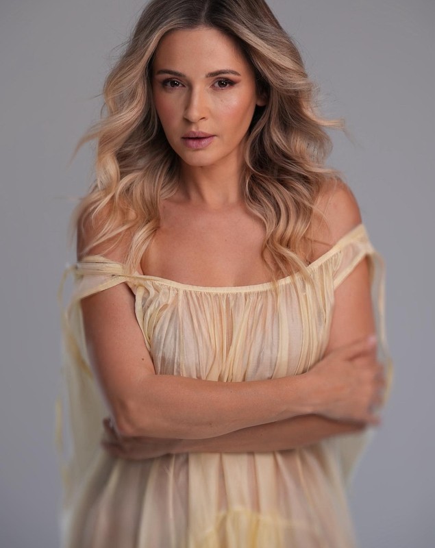 Cu ce se ocupă Alina Crișan după ce a încheiat colaborarea cu Direcția 5. „A fost nevoie de timp și curaj”