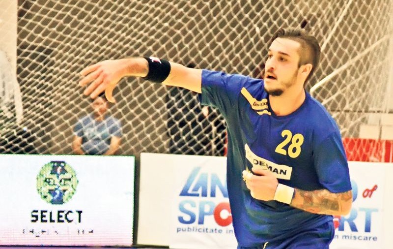 EXCLUSIV | Eroul cu dureri crunte! Deşi are o hernie ce-i amorţeşte mâna de aruncare, Alex Csepreghi, de la Constanţa, a jucat formidabil în victoria cu Chambery