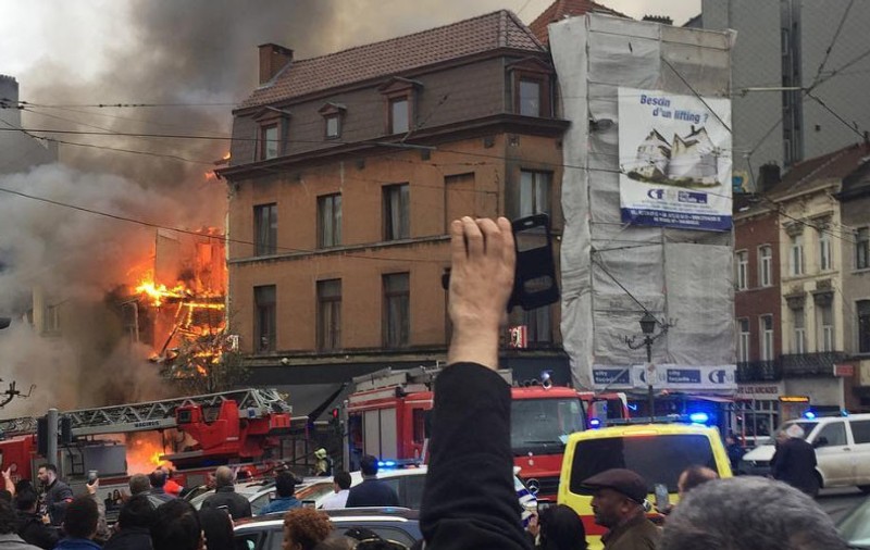 Explozie puternică într-un bloc din Bruxelles, soldată cu un mort și șapte răniți