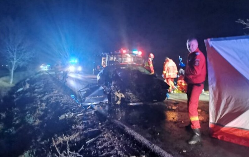 Accident grav între trei autoturisme pe DN19E. Doi oameni au murit, alți doi sunt în stare gravă