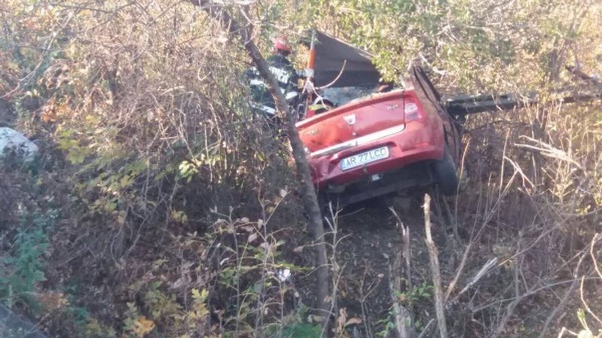 Doi morți și doi răniți grav într-un accident petrecut pe șoseaua Arad-Timișoara