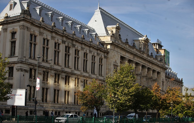 Curtea de Apel București, evacuată după o alertă falsă cu bombă. Traficul în zonă, restricționat timp de o oră