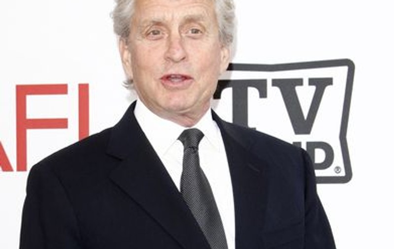Michael Douglas: "Am făcut cancer la gât de la stres"
