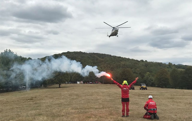 UPDATE/Turist ceh rănit grav în Munții Rodnei după ce a căzut 30 de metri în prăpastie. A fost dus la spital cu un puternic traumatism cranian