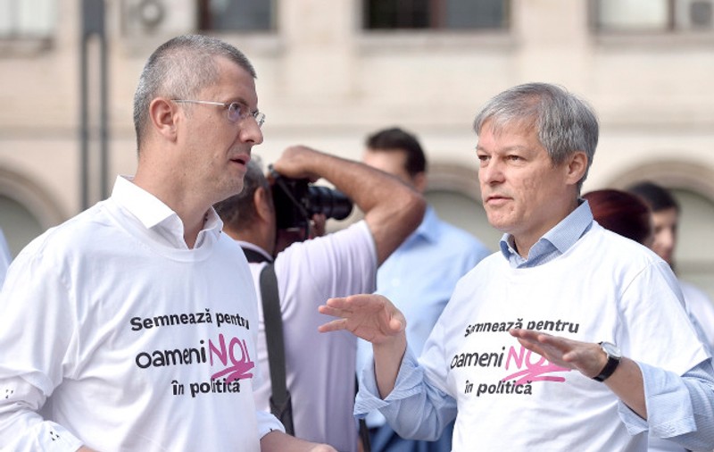 Cine îl adoptă pe antreprenorul-erou? Bătălia politică pe guvernarea neoliberală între PNL și USR-PLUS