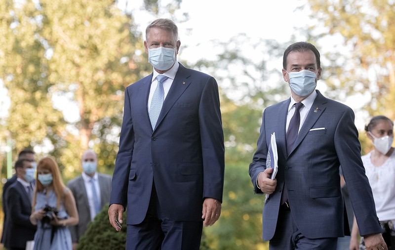 Eșecul guvernării pentru sondaje și aplauze