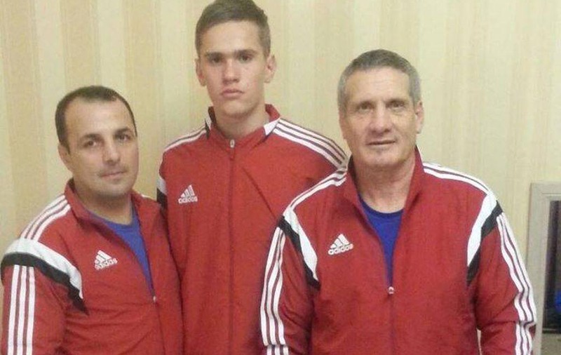 Două bronzuri asigurate la Mondialul de juniori. Azi luptă în semifinale