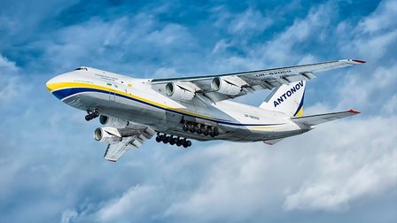 Antonov An-225 Mriya, fostul gigant al aviației cargo, avea o lungime de 84 de metri și putea transporta până la 250 de tone. Sursă foto: Profimedia Images