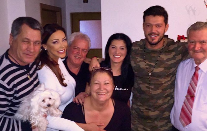 Bianca Drăguşanu a petrecut Crăciunul cu socrii. Urmează o nouă nuntă cu Victor Slav?