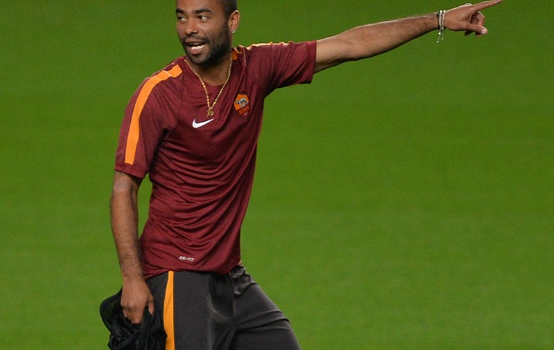 Ashley Cole, la un pas de a o părăsi pe AS Roma