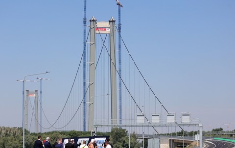 Podul Golden Gate de 500.000.000 de euro se tasează, dar nu este vina nimănui: „De banii ăia făceau câte un tunel la Brăila și Galați”