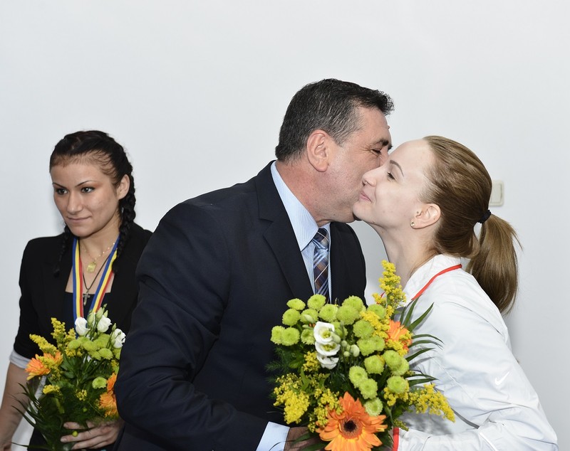 CSA Steaua le-a premiat pe medaliatele de la box şi canotaj