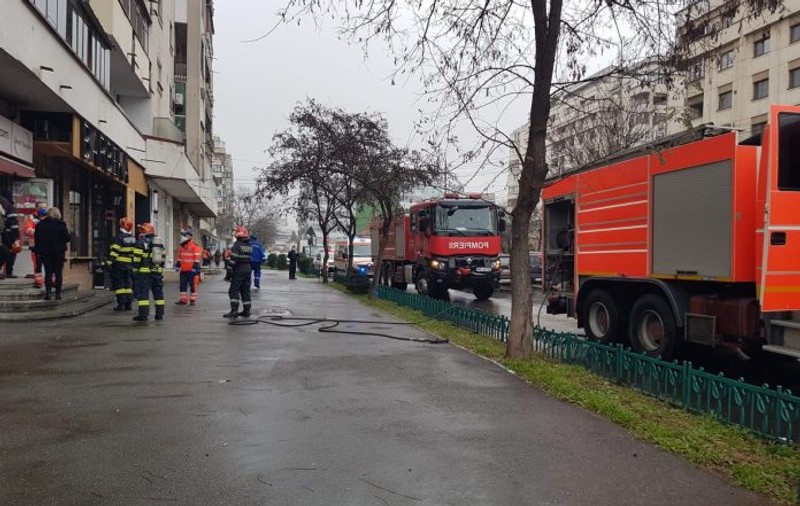 Cum a vrut să jefuiască incendiatorul din Ploiești casa de schimb valutar. Angajații au crezut că este o glumă