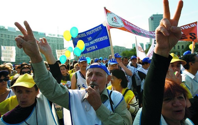Încep negocierile pe legea salarizării unice? Apelul Sindicatului funcționarilor publici către politicieni
