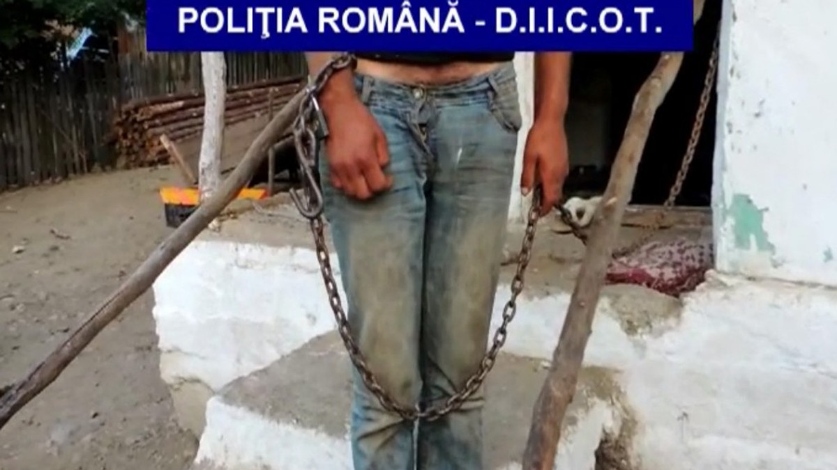 Șapte romi din Berevoești care țineau oameni sclavi in lanțuri au ajuns după gratii. Au primit pedepse de până la opt ani și opt luni de închisoare