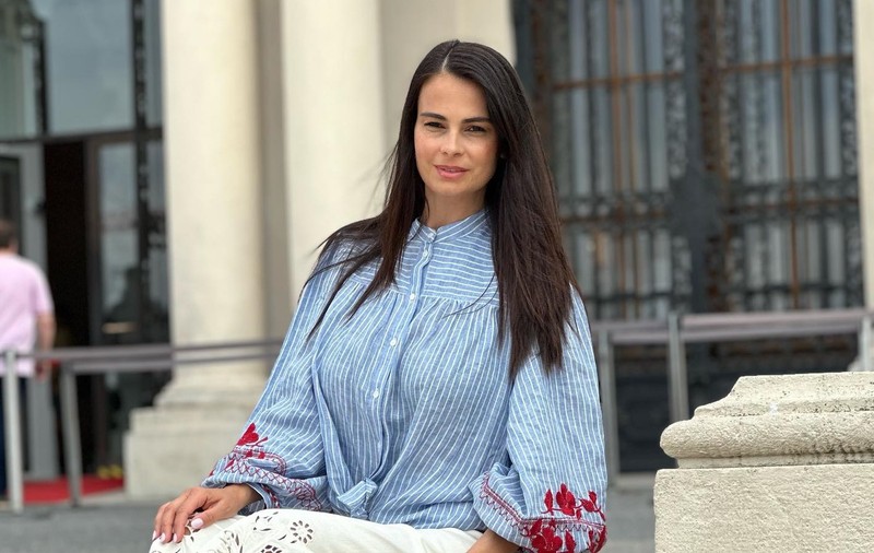 Anca Serea s-a pozat goală în duș. Soția lui Adi Sînă a scăpat de inhibiții și a publicat imaginea