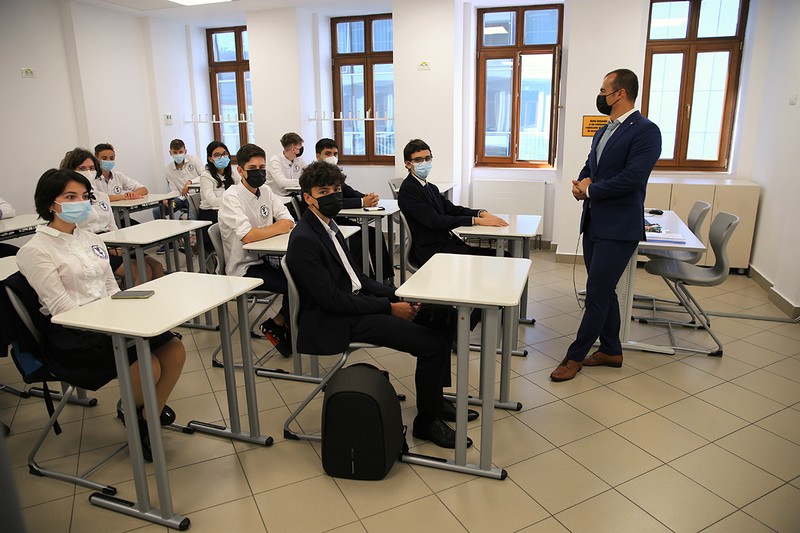 Profesorul are un rol important în viața elevilor. Foro: Dumitru Angelescu